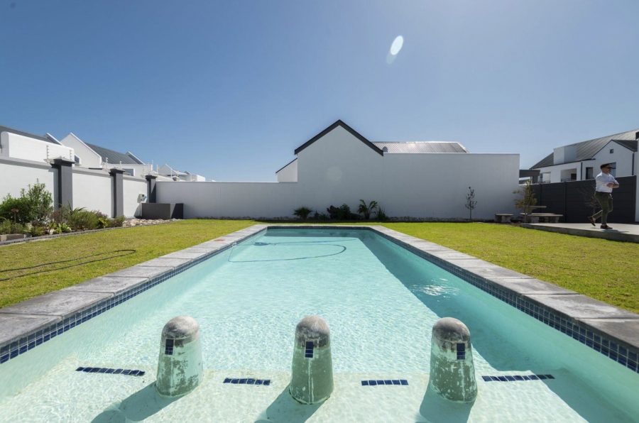 2 Bedroom Property for Sale in Laguna Western Cape